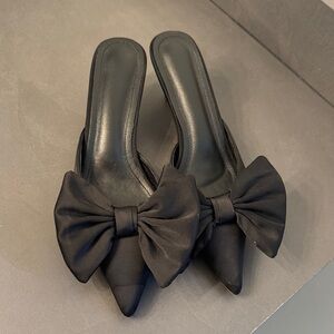 Black Bow-Accent Pointed Toe Mules